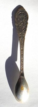 Verzilverd lepelte: "NEDERLAND HELPT INDIË 1945., Verzamelen, Militaria | Algemeen, Ophalen of Verzenden, Landmacht, Nederland