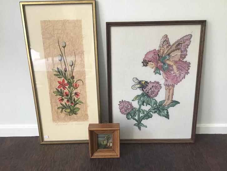 Bloemen aquarel - Bloemenmeisje geborduurd - Dipinto a Manor, Antiek en Kunst, Curiosa en Brocante, Ophalen of Verzenden