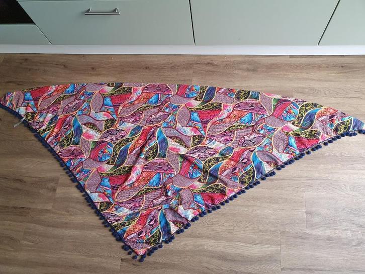 Sjaal, omslagdoek roze, Kleding | Dames, Mutsen, Sjaals en Handschoenen, Zo goed als nieuw, Sjaal, Maat 46/48 (XL) of groter, Ophalen of Verzenden