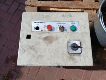 Elektronica kast enerpac  beschikbaar voor biedingen