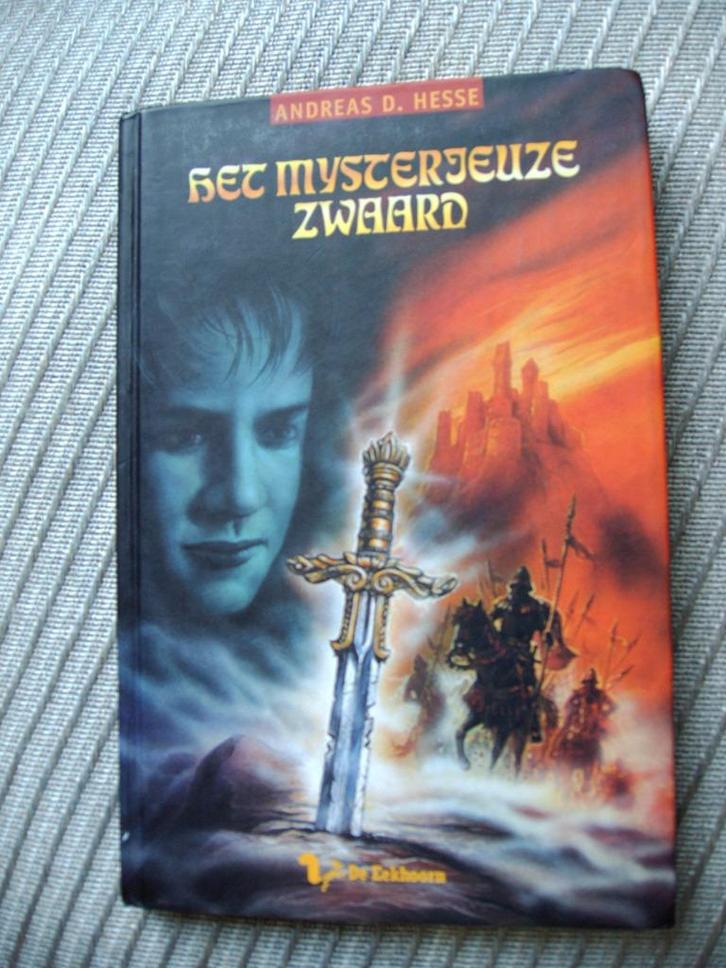 Het Mysterjeuze zwaard A D Hesse, Boeken, Kinderboeken | Jeugd | 13 jaar en ouder, Zo goed als nieuw, Ophalen of Verzenden