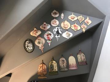 Mooie verschillende ornamenten hangers beschikbaar voor biedingen