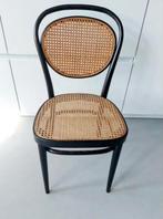 Vintage Thonet Stoel met nieuwe webbing, Huis en Inrichting, Stoelen, Ophalen, Gebruikt, Zwart, Eén