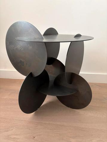 “Monete” metalen design bijzettafel van Gallotti & Radice beschikbaar voor biedingen