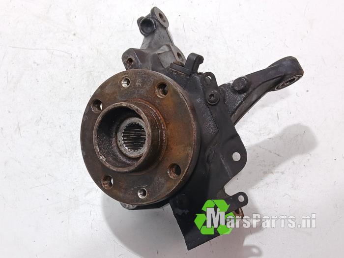 Fusee links-voor van een Renault Clio, Auto-onderdelen, Ophanging en Onderstel, Renault, Gebruikt, 3 maanden garantie, Ophalen of Verzenden