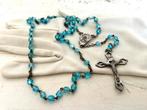 Vintage rozenkrans met blauwe glaskralen kruisje medaillon, Ophalen, Overige materialen, Broche