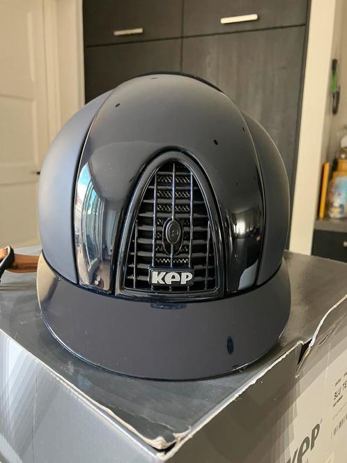 Kep Italia Chromo maat M blauw, Dieren en Toebehoren, Paardrijkleding, Zo goed als nieuw, Cap, Dressuur, Ophalen of Verzenden