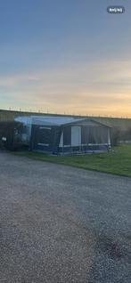 Tour caravan +voortent +kunstof vlonder, Caravans en Kamperen, Tenten, Ophalen, Zo goed als nieuw