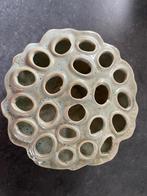 lotus vaasje, Aardewerk of Porselein, Nieuw, Ophalen of Verzenden, Minder dan 50 cm