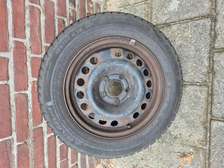 4x 15 inch velg inc winterband, Auto diversen, Aanhangwagen-onderdelen, Zo goed als nieuw, Ophalen