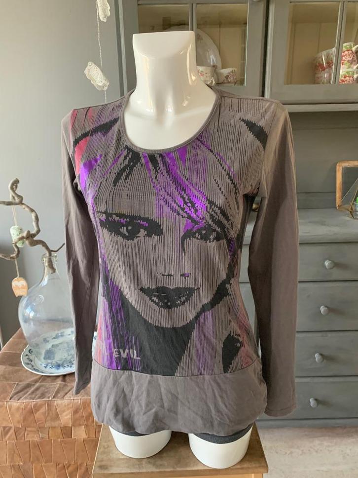 Leuke top van April Evil maat M, Kleding | Dames, Tops, Gedragen, Maat 38/40 (M), Paars, Zonder mouw, Ophalen of Verzenden