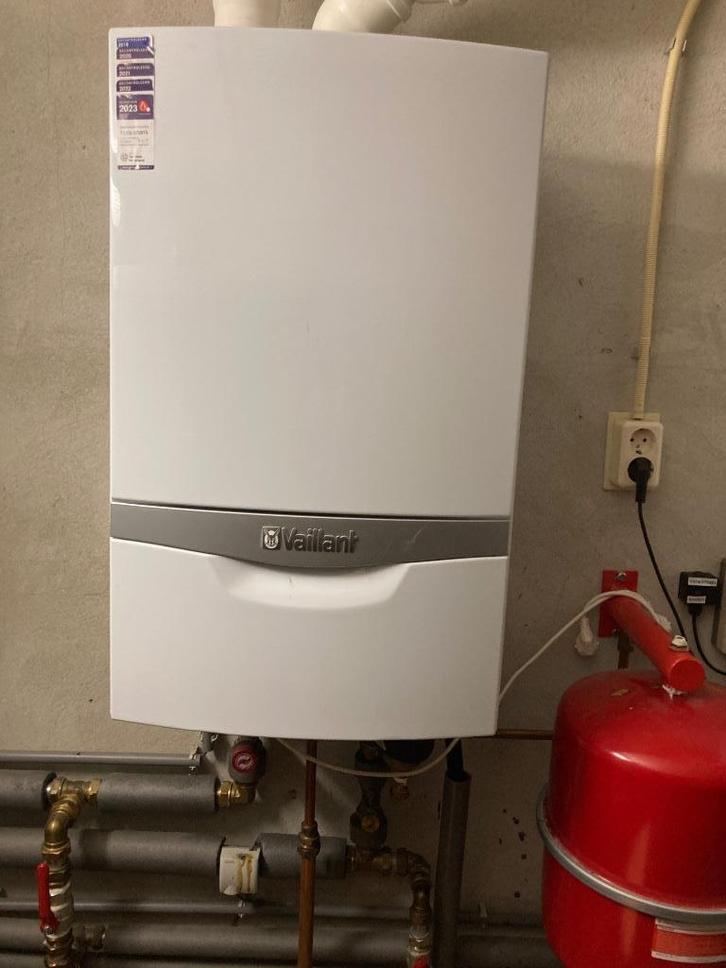 Vaillant Ecotec Plus CV ketel 2018, Doe-het-zelf en Verbouw, Verwarming en Radiatoren, Gebruikt, Cv-ketel of Combi-ketel, 800 watt of meer