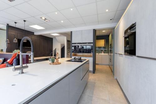 LUXE TWEEDEHANDSEKEUKENS BIJ TWEEDEHANDSKEUKENSWINKEL, Huis en Inrichting, Keuken | Complete keukens, Zo goed als nieuw, Hoekkeuken
