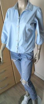 MELTING STOCKHOLM babyblauwe blousetop met drukkertjes M, Kleding | Dames, Blouses en Tunieken, Verzenden, Gedragen, Maat 38/40 (M)