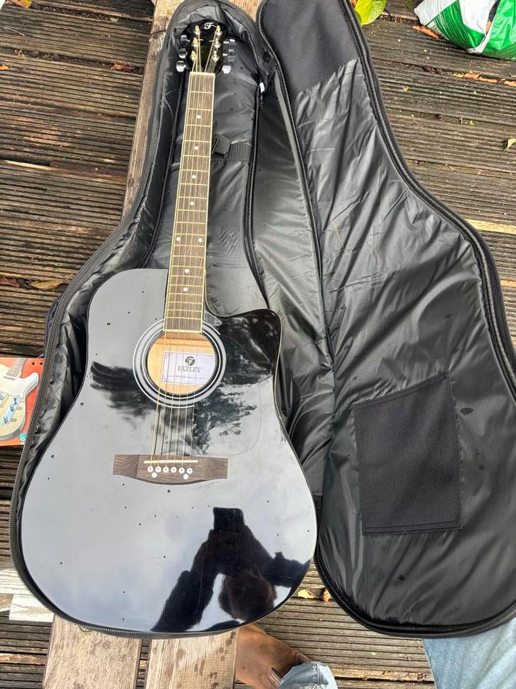 Fazley Western Gitaar met Tas, Muziek en Instrumenten, Snaarinstrumenten | Gitaren | Akoestisch, Gebruikt, Western- of Steelstringgitaar