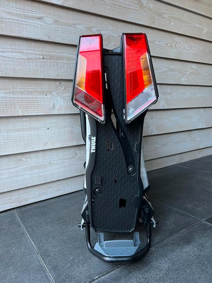 Z.g.a.n. Thule Easyfold XT2 933 fietsendrager + stevige tas, Auto diversen, Fietsendragers, Zo goed als nieuw, Trekhaakdrager