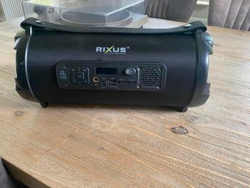Grote Bluetooth speaker met een prima geluid met oplader beschikbaar voor biedingen