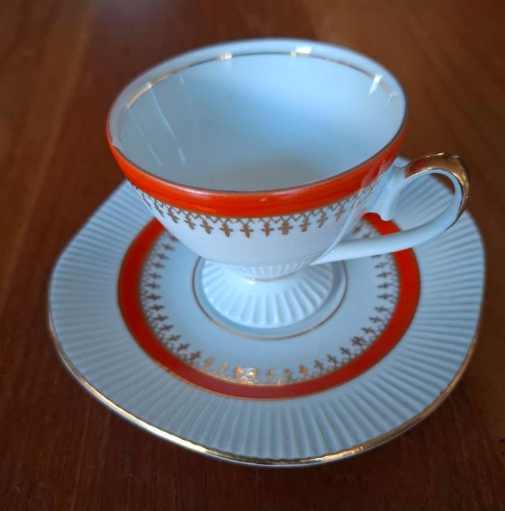 Vintage Arzberg Germany Theekop en Schotel, Antiek en Kunst, Antiek | Servies los, Ophalen of Verzenden
