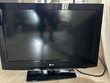 tv 32 inch TV | Full HD 1080p | LCD TV | Smart Energy Saving beschikbaar voor biedingen