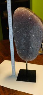 Amethist op standaard, Verzamelen, Mineralen en Fossielen, Ophalen of Verzenden