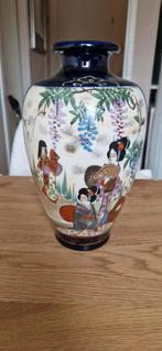 Vintage Japanse vaas met Geisha motief, Gebruikt, Overige kleuren, 50 tot 75 cm, Aardewerk of Porselein