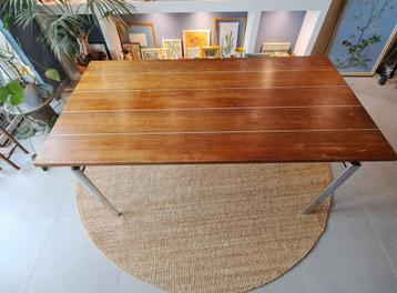Harvink design eettafel Odeon noten blad met alu strips beschikbaar voor biedingen