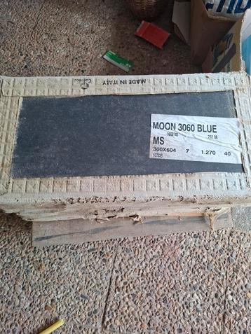 Vloertegels 300x604 mm antracietzwart moon blue beschikbaar voor biedingen