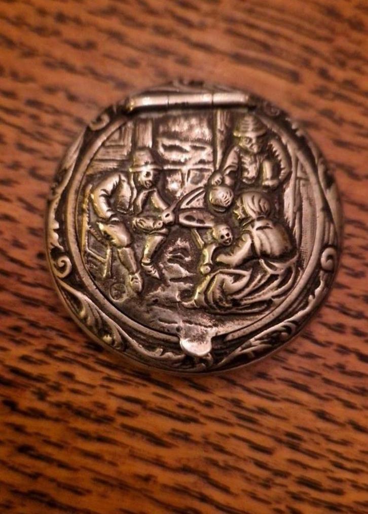 Zilveren Pillendoosje/Snuifdoosje 1829, Antiek en Kunst, Antiek | Tin, Ophalen of Verzenden