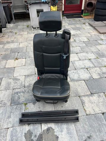 Zwart leren stoel isofix 3p gordel zelfbouw camper oldtimer beschikbaar voor biedingen