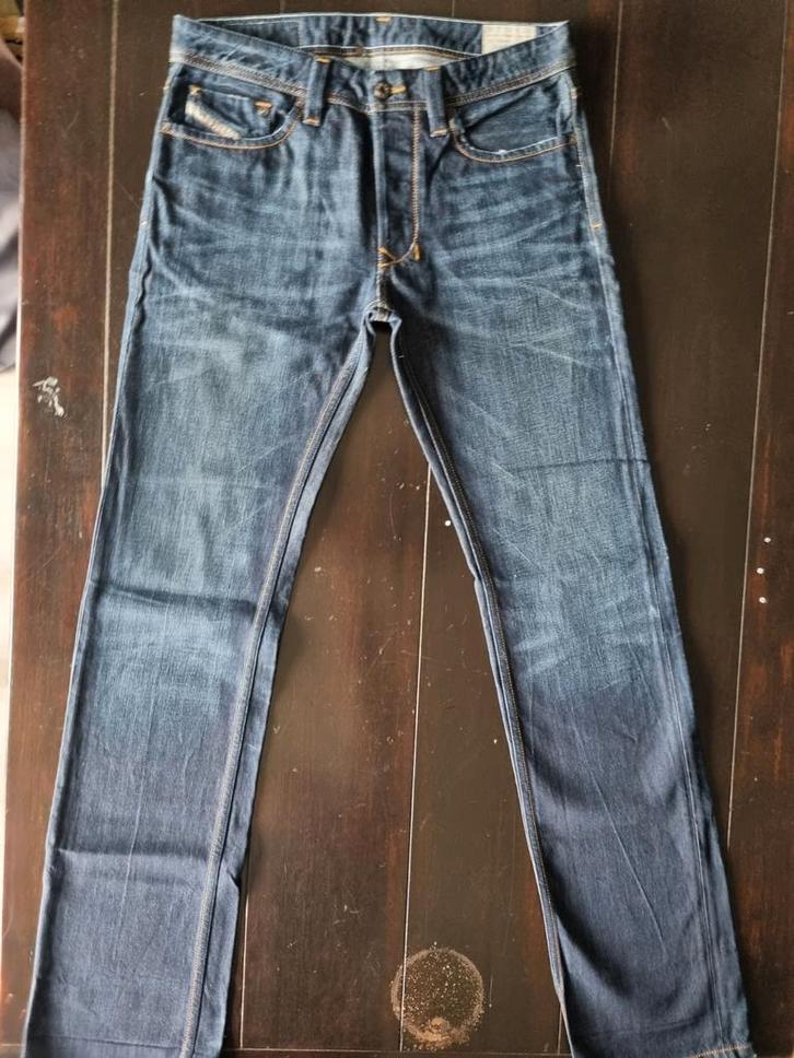 ZGAN CLASSIC VINTAGE DIESEL LARKEE STRAIGHT JEANS SIZE 30/36, Kleding | Heren, Spijkerbroeken en Jeans, Zo goed als nieuw, W32 (confectie 46) of kleiner