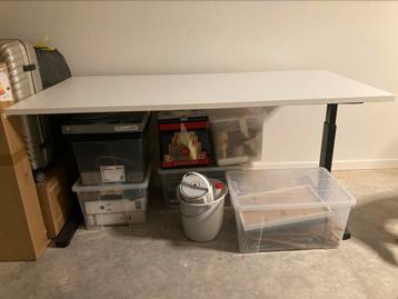 GRATIS! Office table 80 x 120cm beschikbaar voor biedingen