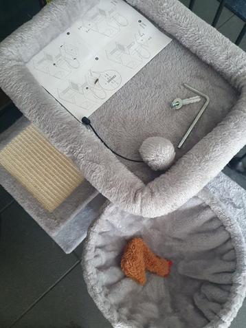 Krabpaal met mandje beschikbaar voor biedingen