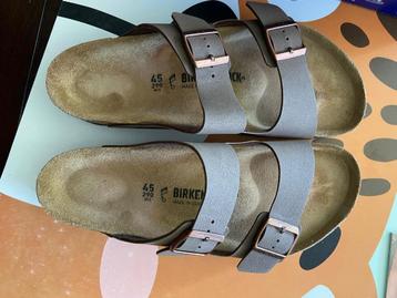 birkenstock slippers beschikbaar voor biedingen