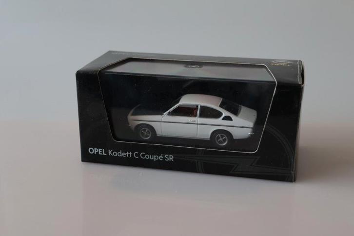 Opel Kadett C1 Coupe SR 1976 wit, Hobby en Vrije tijd, Modelauto's | 1:43, Zo goed als nieuw, Auto, MiniChamps, Ophalen of Verzenden