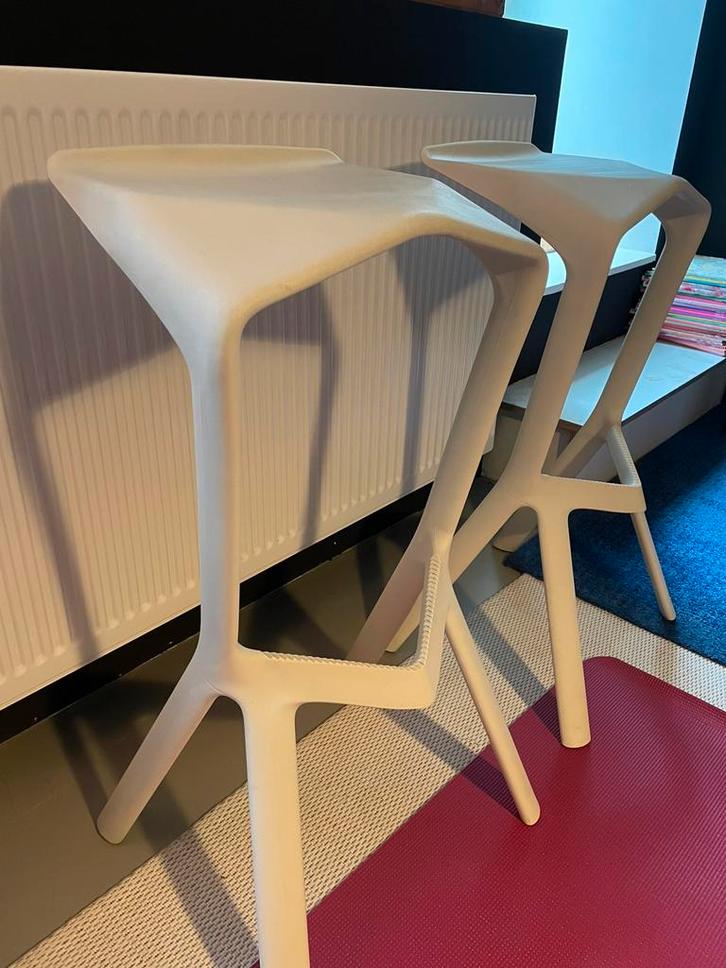 originele Italiaans designkruk Konstantin Grcic voor Plank, Huis en Inrichting, Barkrukken, Gebruikt, 60 tot 90 cm, Kunststof