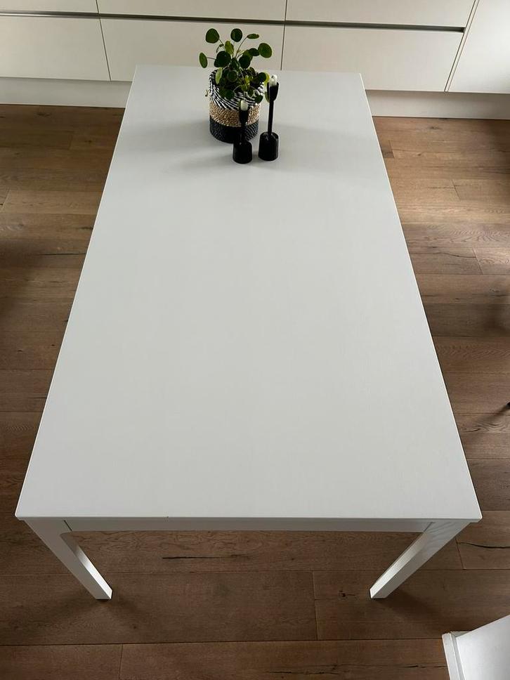 Ikea uitschuifbare tafel (Ekedalen), Huis en Inrichting, Complete inboedels, Ophalen