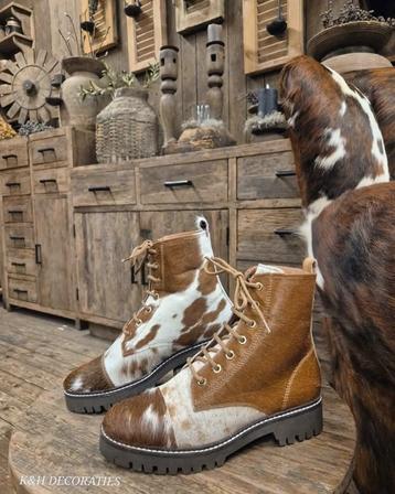 koeienhuid sloffen schoenen boots western  beschikbaar voor biedingen