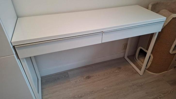 Ikea Besta Burs bureau, Huis en Inrichting, Bureaus, Zo goed als nieuw, Bureau, Ophalen