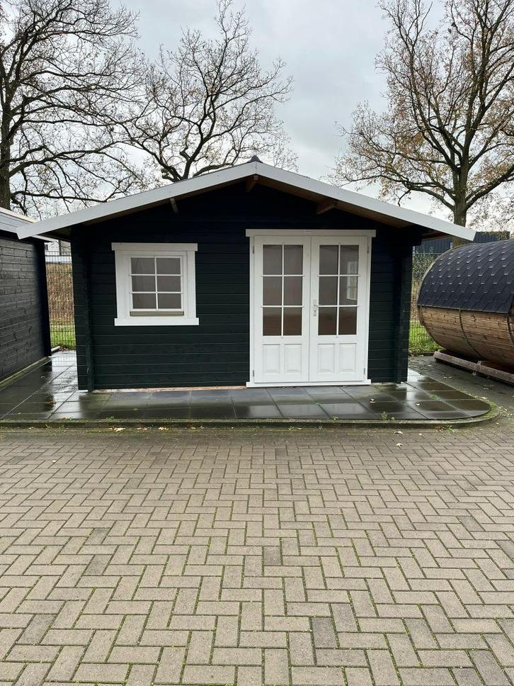 Interflex tuinhuis 4x3 met luifel - Showmodelkorting, Tuin en Terras, Tuinhuizen, Gebruikt, Blokhut, Hout, 250 tot 500 cm, 200 tot 400 cm