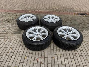 Tesla Model Y Gemini velgen met banden en doppen beschikbaar voor biedingen