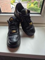 Nike Air Force 1 Zwart/Goud Mt 36, Kleding | Dames, Schoenen, Zwart, Nike, Ophalen of Verzenden, Sneakers of Gympen