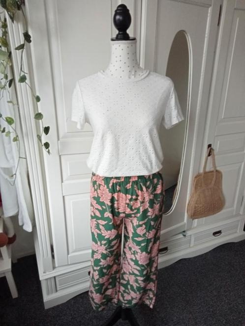 Jaqueline de Yong " T-shirt maat S/M ", Kleding | Dames, T-shirts, Zo goed als nieuw, Maat 38/40 (M), Wit, Korte mouw, Ophalen of Verzenden