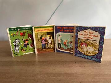 4 leuke vintage Gouden Boekjes beschikbaar voor biedingen
