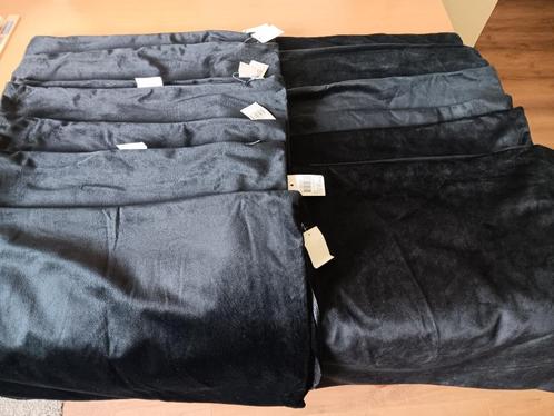 mooie fluweel zwarte nieuwe kussenhoezen 45 bij 45, Huis en Inrichting, Woonaccessoires | Kussens, Nieuw, Zwart, Vierkant, Ophalen of Verzenden