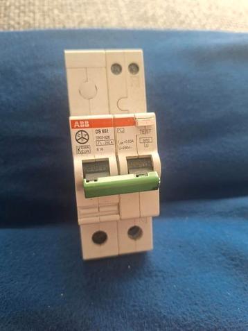 abb DS651 aardlekautomaat B16 0,03 A beschikbaar voor biedingen