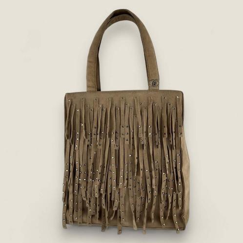 Chanel fringe mini tote beige authentiek, Sieraden, Tassen en Uiterlijk, Tassen | Damestassen, Gebruikt, Handtas, Beige, Ophalen of Verzenden