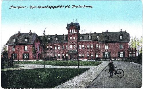 913804	Amersfoort	Utrechtscheweg	Rijks Opvoedingsgesticht		O, Verzamelen, Ansichtkaarten | Nederland, Ongelopen, Utrecht, Ophalen of Verzenden