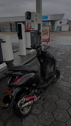piaggio zip 70cc, Fietsen en Brommers, Scooters | Piaggio, Ophalen of Verzenden, Zo goed als nieuw, Tweetakt, Zip
