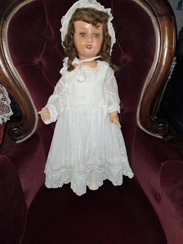 Antieke  looppop uit familiecollectie beschikbaar voor biedingen