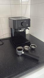 DeLonghi Stilosa Espresso machine incl melkkan opschuimer, Ophalen, Zo goed als nieuw, Espresso apparaat, Gemalen koffie